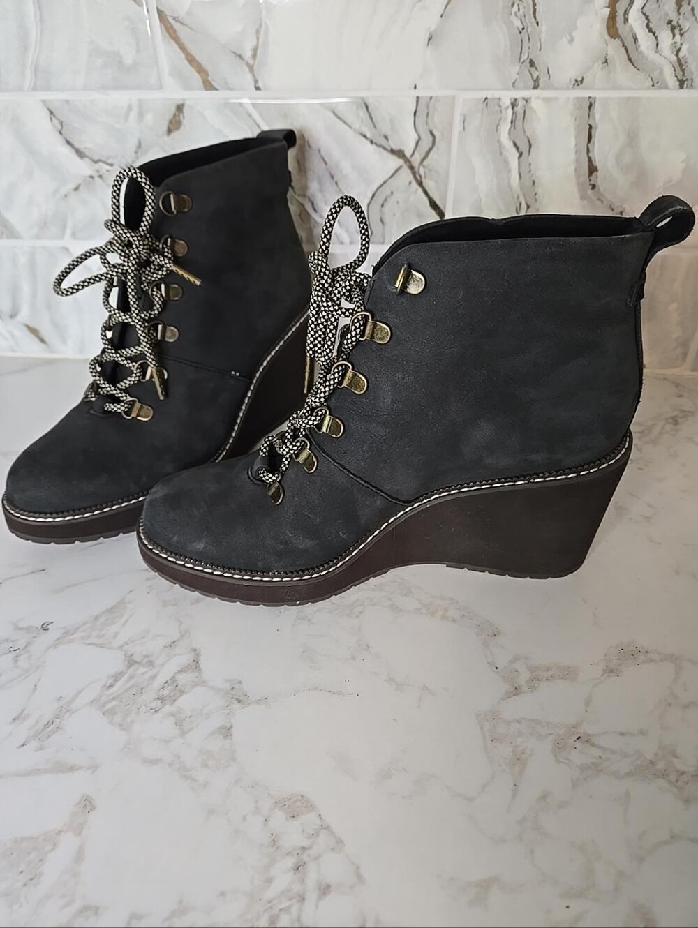 TOMS Black Lace-Up Wedge Ankle Boots – Women’s - Picture 2 of 6
